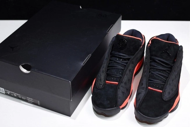 1st Kicks Shoes 13 Air AT3102-006 Low Infrared x Jordan Black Clot 0701